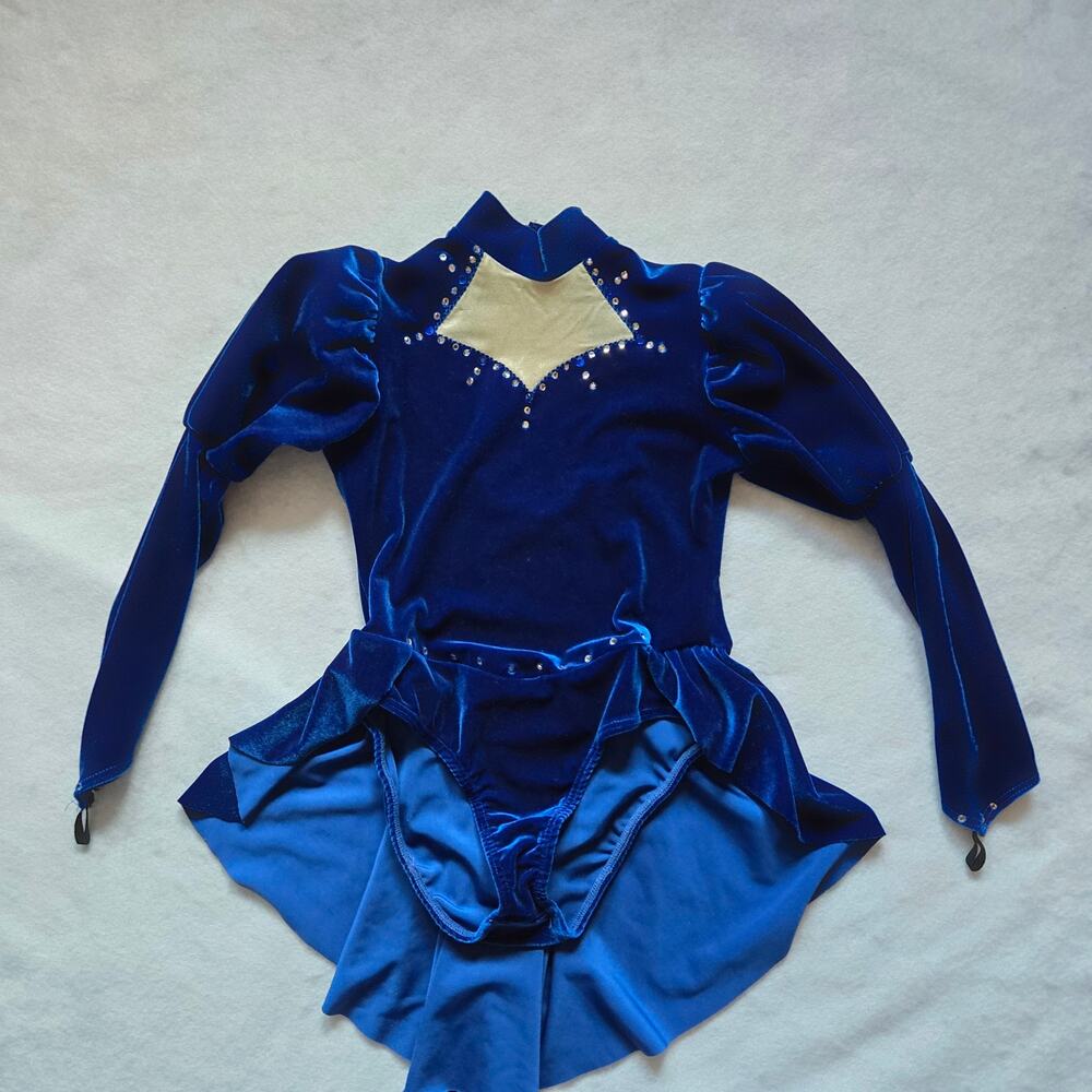 Art Stone Dance Figure Skating Costume, Child Medium, Blue Velvet, finger loops